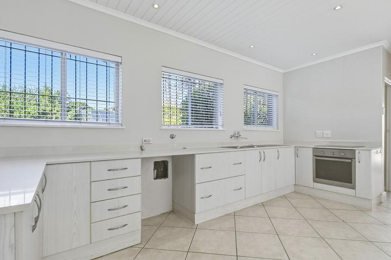 4 Bedroom Property for Sale in Wynberg Upper Western Cape